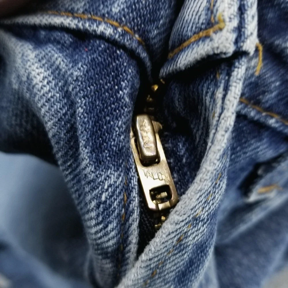 VTG Levis 505 Jeans Mens 25x30 Blue Regular Straight Made in USA Talon Zip 80s